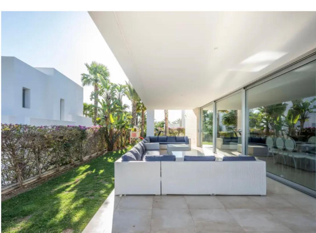 Magnifique Villa Contemporaine Marbella Exteriör bild