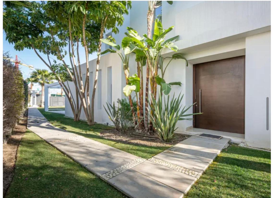 Magnifique Villa Contemporaine Marbella Exteriör bild