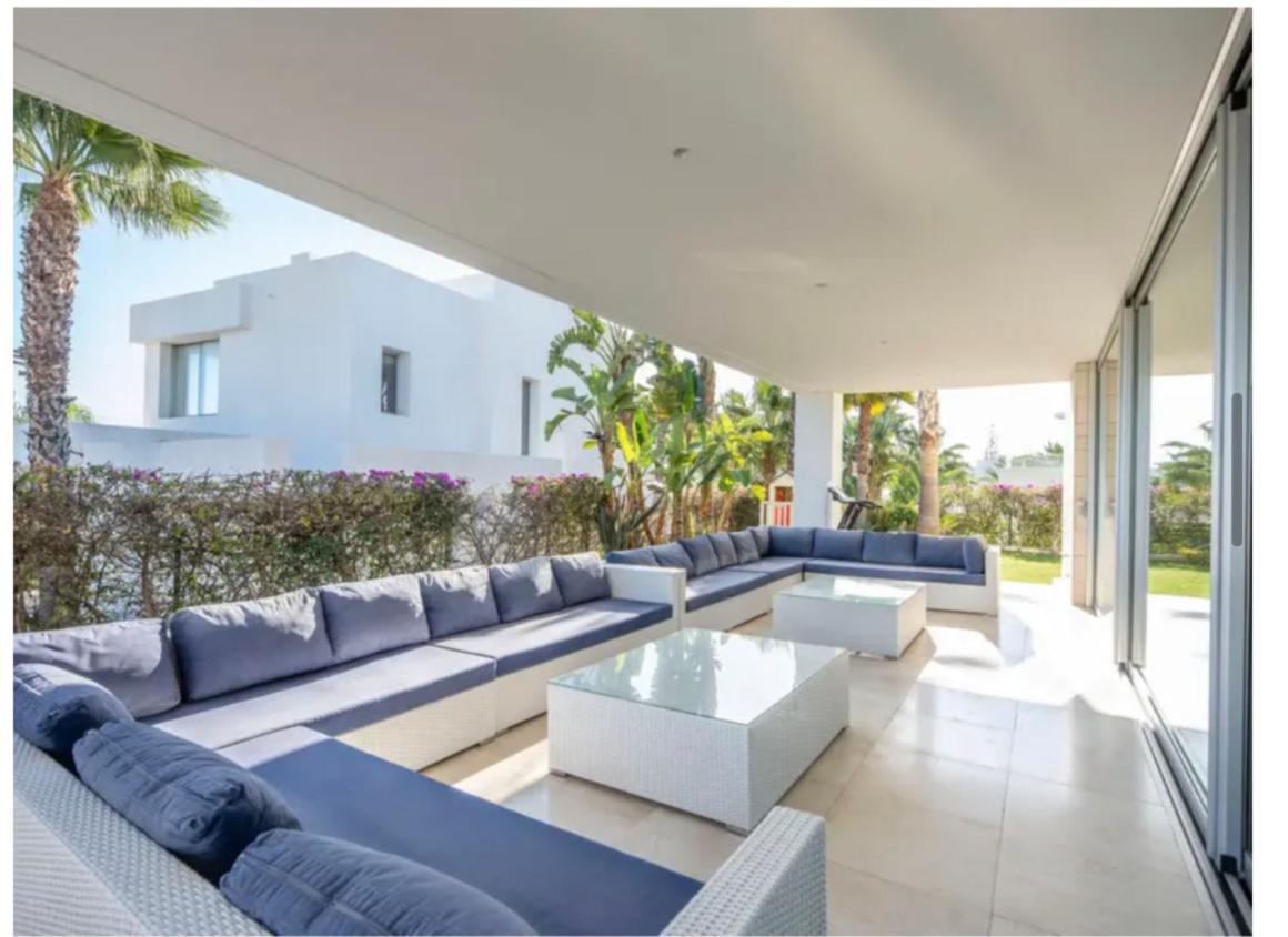 Magnifique Villa Contemporaine Marbella Exteriör bild